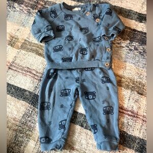 Rabbit and Bear Sweat Set